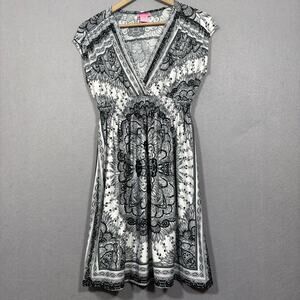 Shes Cool Black White Pattern Dress M V-Neck Stretch Boho Chic Retro Femme Artsy